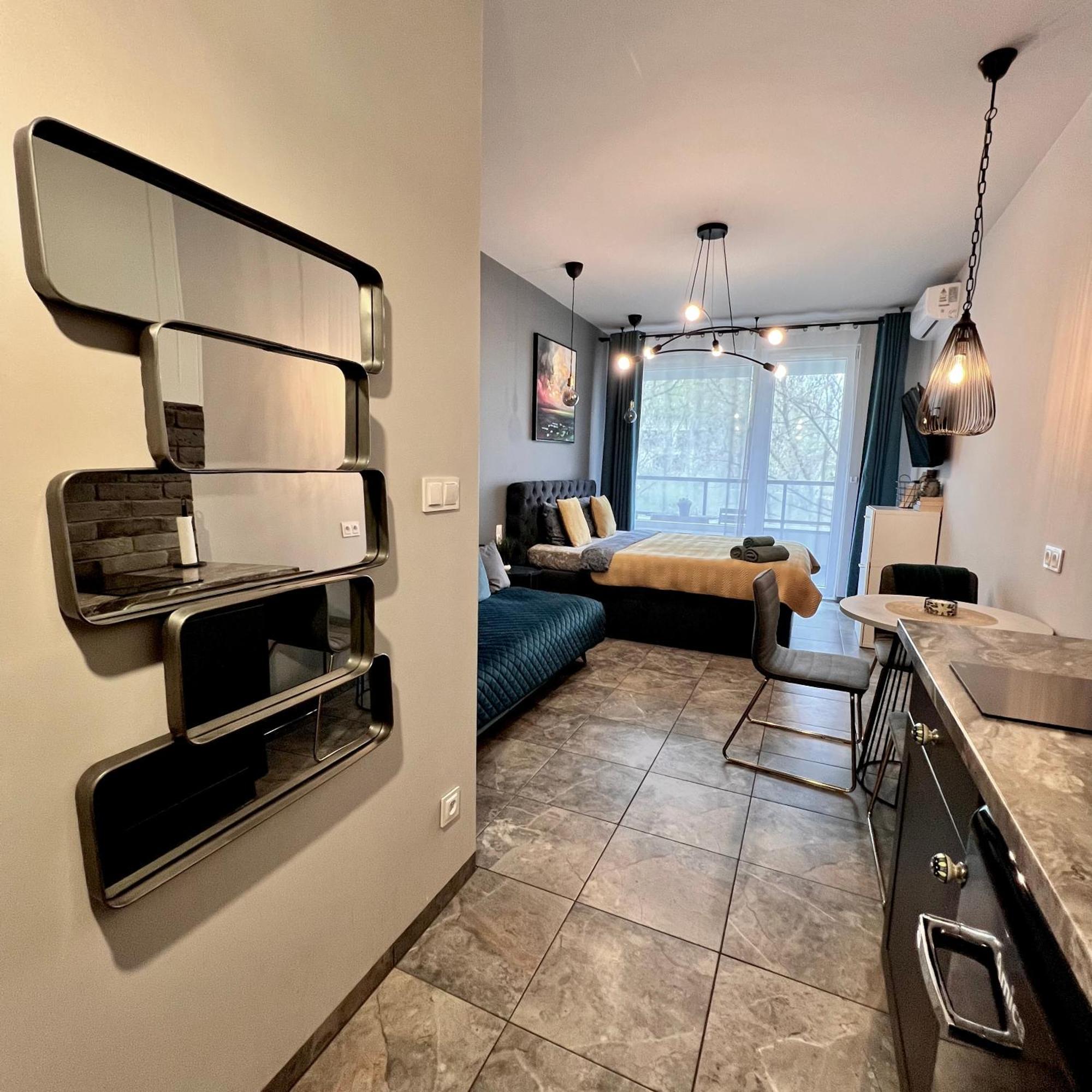 Stylowe Studio Krzemieniecka, Metro Slodowiec, Free Parking By Cosmo Spirit وارسو المظهر الخارجي الصورة
